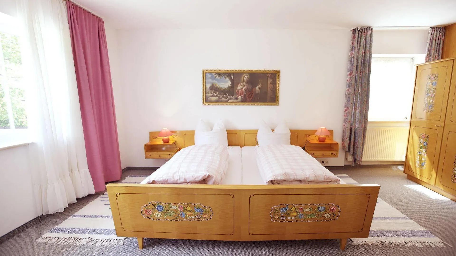 Gaestehaus Huber - Traditional Sixties Hostel Feichten Guest house