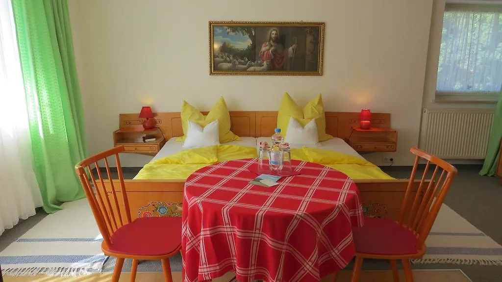 Gaestehaus Huber - Traditional Sixties Hostel Feichten 3*,  Germany
