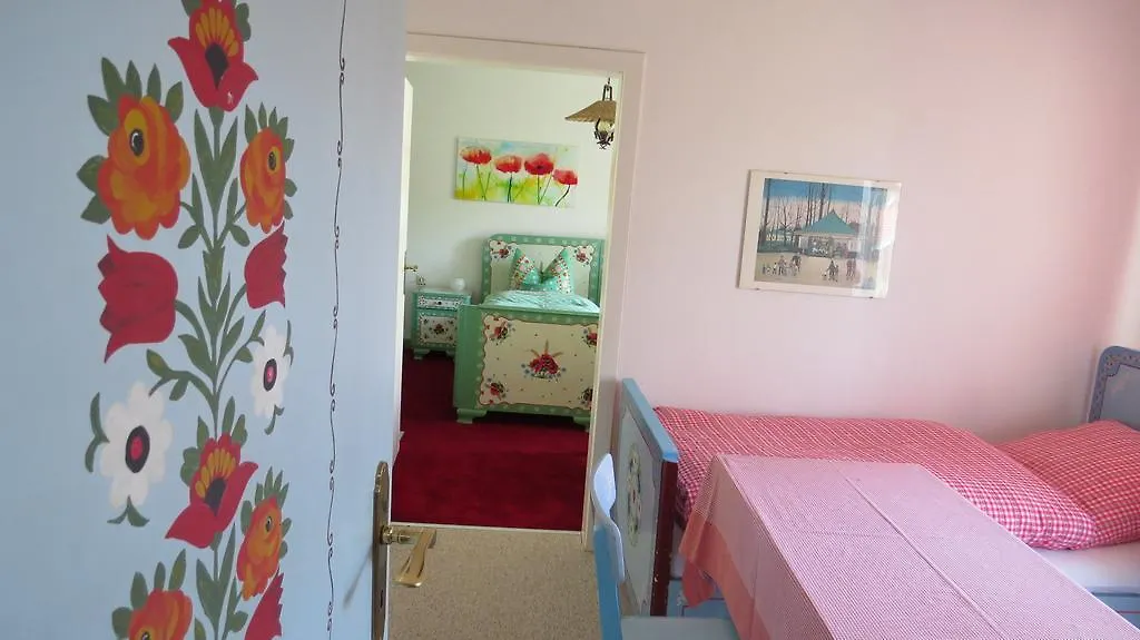 Gaestehaus Huber - Traditional Sixties Hostel Feichten Guest house